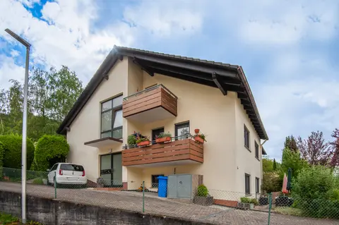 Mehrparteienhaus in Sailauf – Bild 1